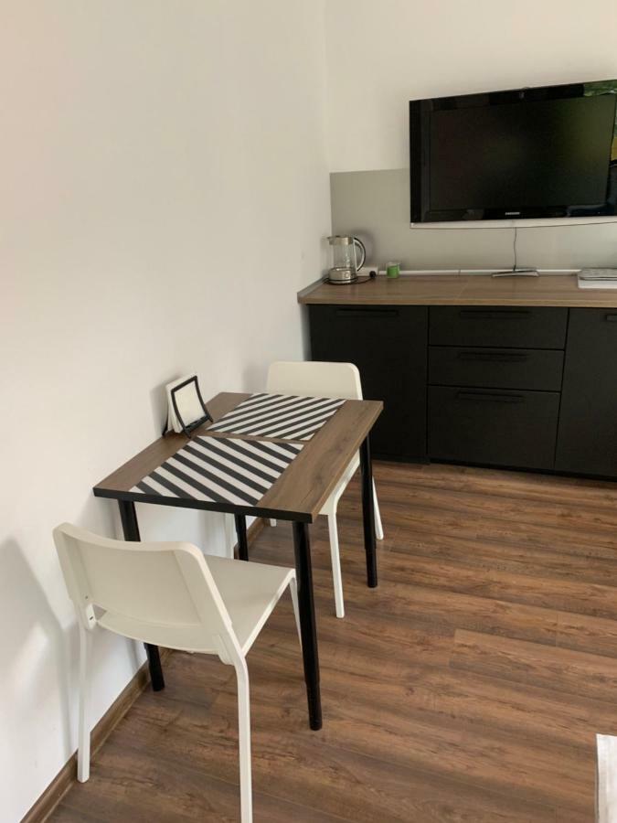 Lilia 3 Self-Check In Apartment With Hot Water Despite Prevention In The Neighborhood, Food And Drink Shop Open Until 10 Pm And Free Parking Area Next Ot 24 Hours Food And Drink Shop And Free Parking Area 索菲亞 外观 照片